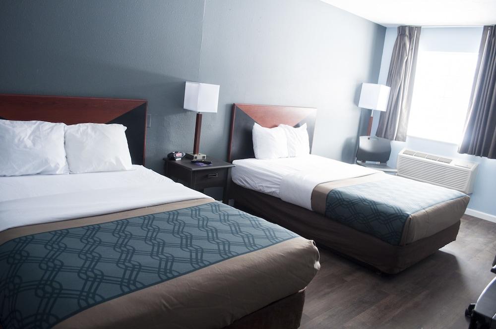 Econo Lodge Inn & Suites South Sandusky Extérieur photo