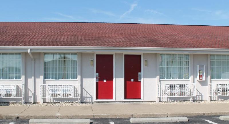 Econo Lodge Inn & Suites South Sandusky Extérieur photo