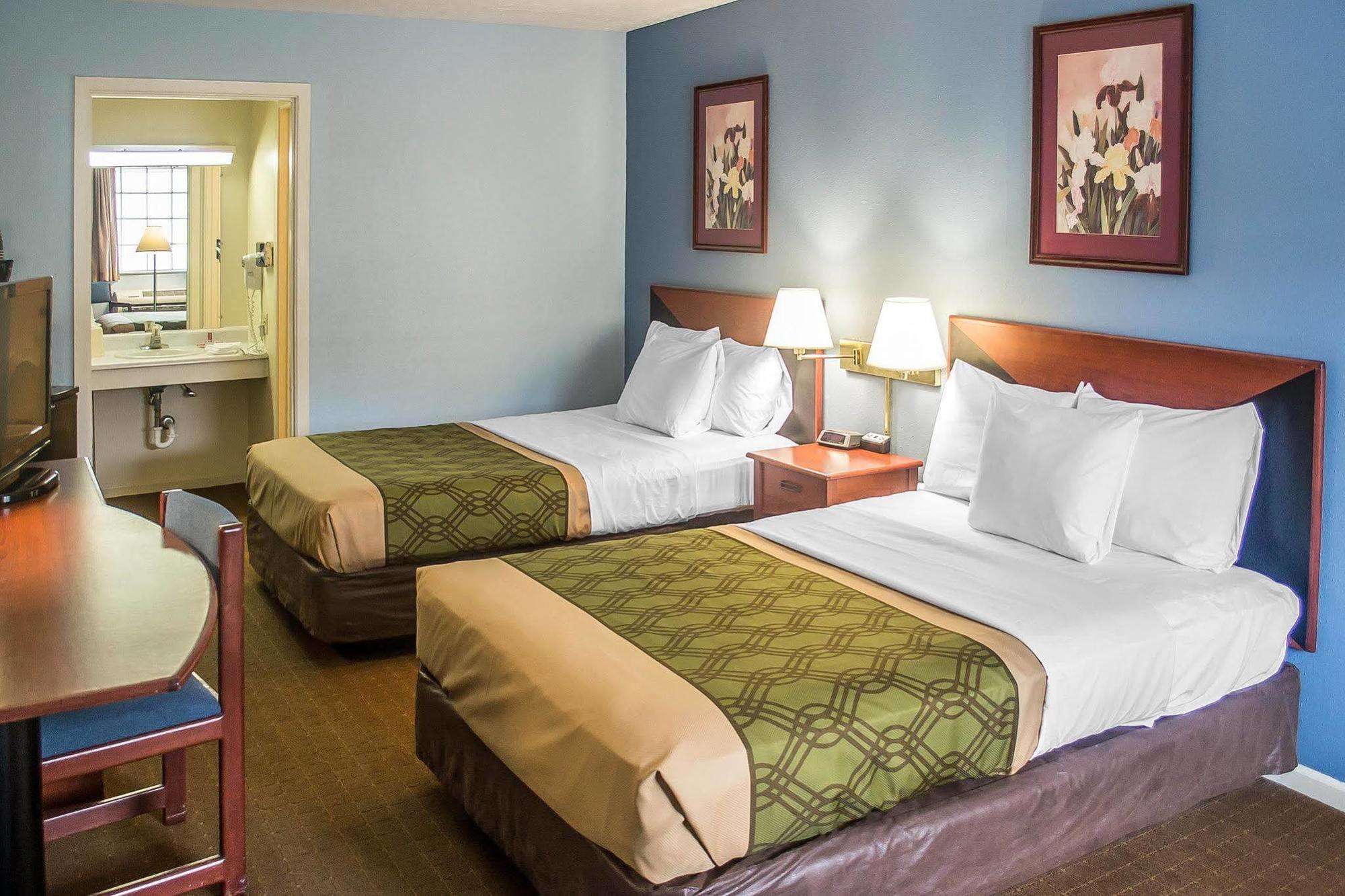 Econo Lodge Inn & Suites South Sandusky Extérieur photo